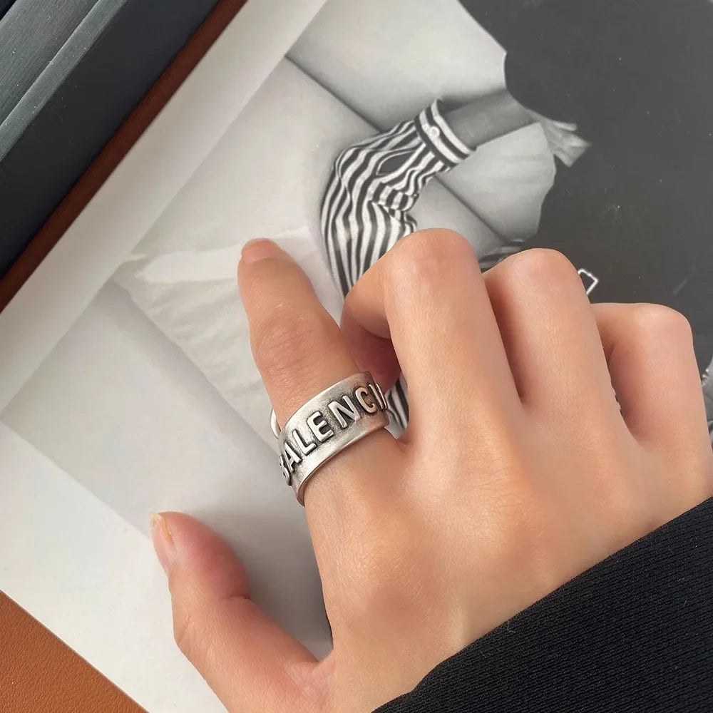 Exaggerated Spiral Retro Distressed Letter Design Unique Ring for Men and Women 2025 New Index Finger Ring Trendy and Personalized